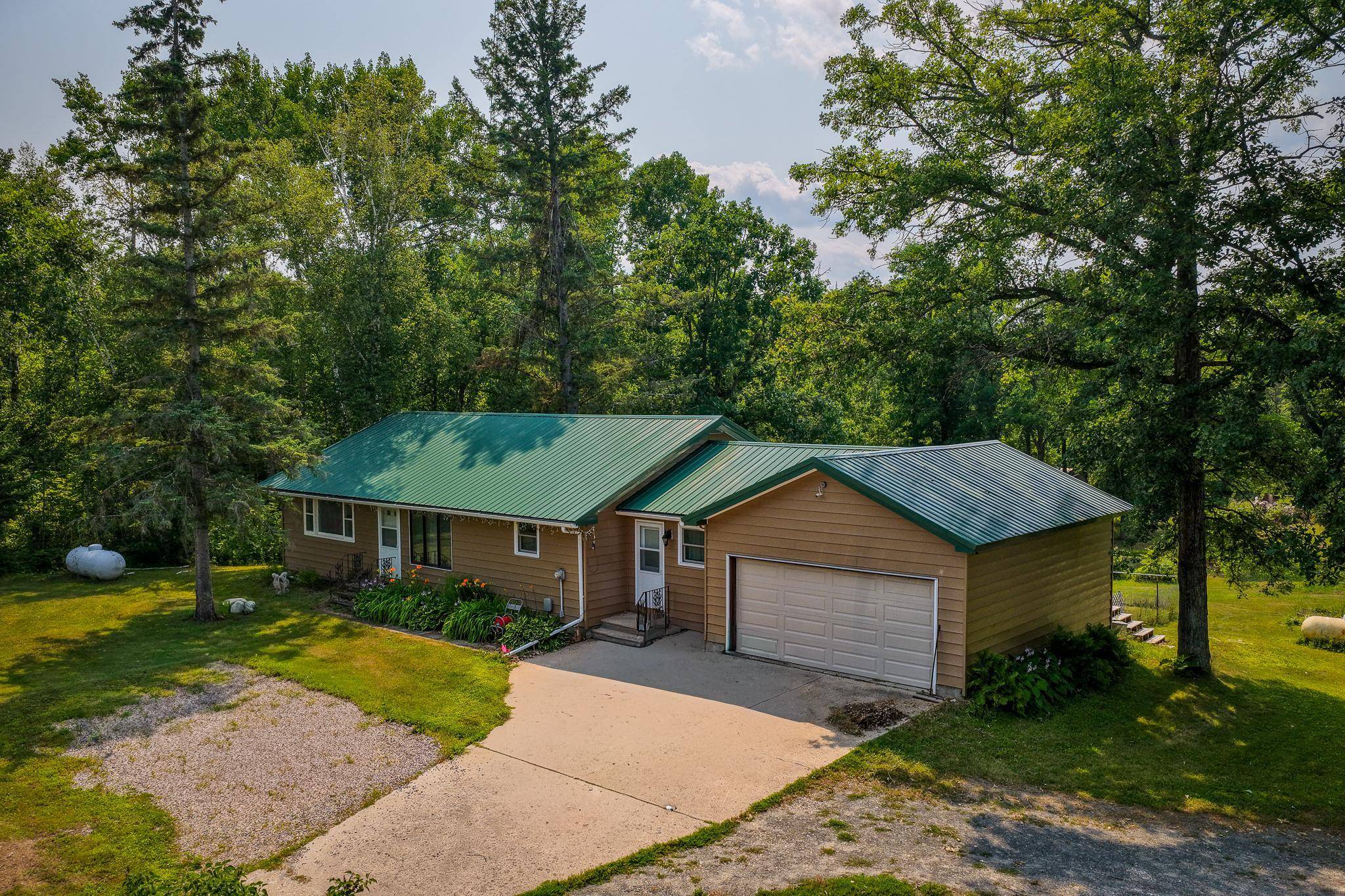 1723 Scenic HWY NE, Pennington, MN 56663