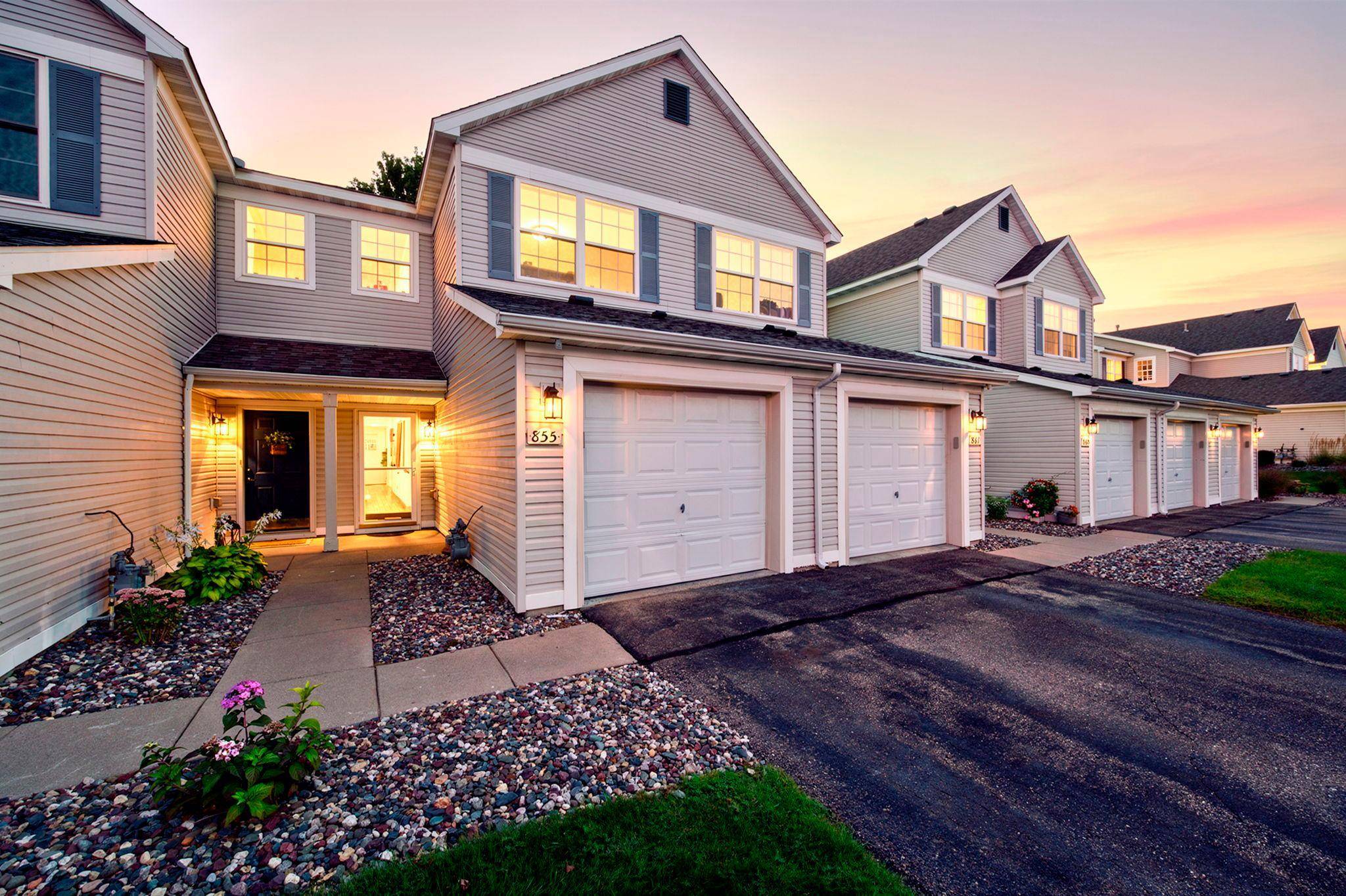 855 Providence DR, Shakopee, MN 55379