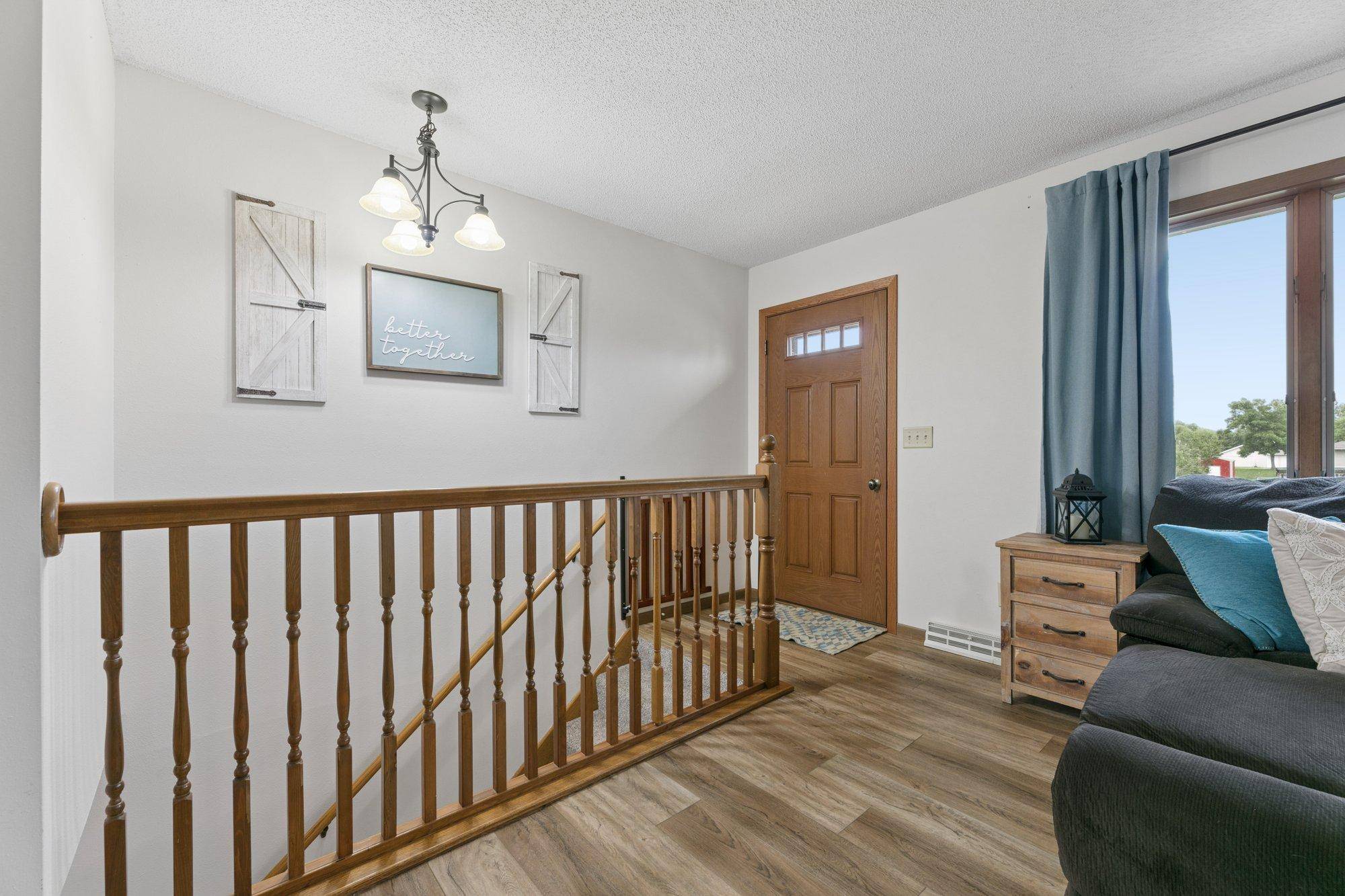 430 9th ST E, Hector, MN 55342