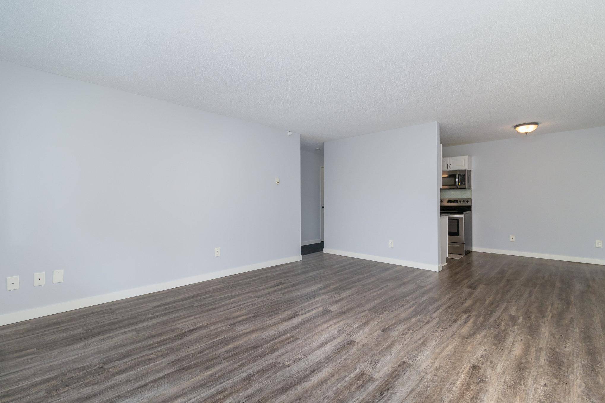 4351 Parklawn AVE #7E, Edina, MN 55435