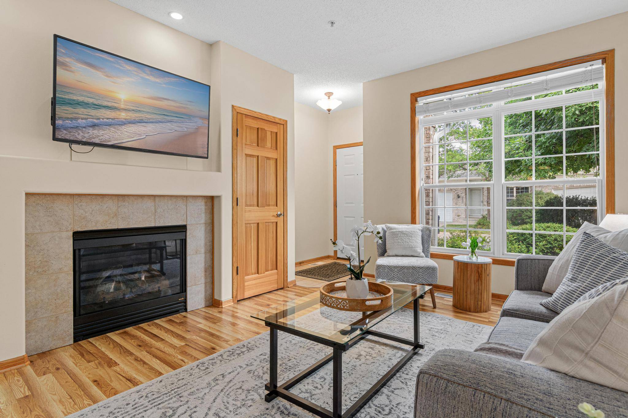 9651 Belmont LN, Eden Prairie, MN 55347