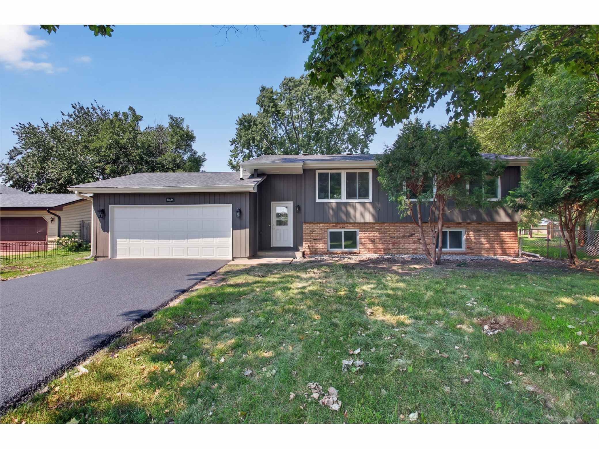 8055 Zane AVE N, Brooklyn Park, MN 55443