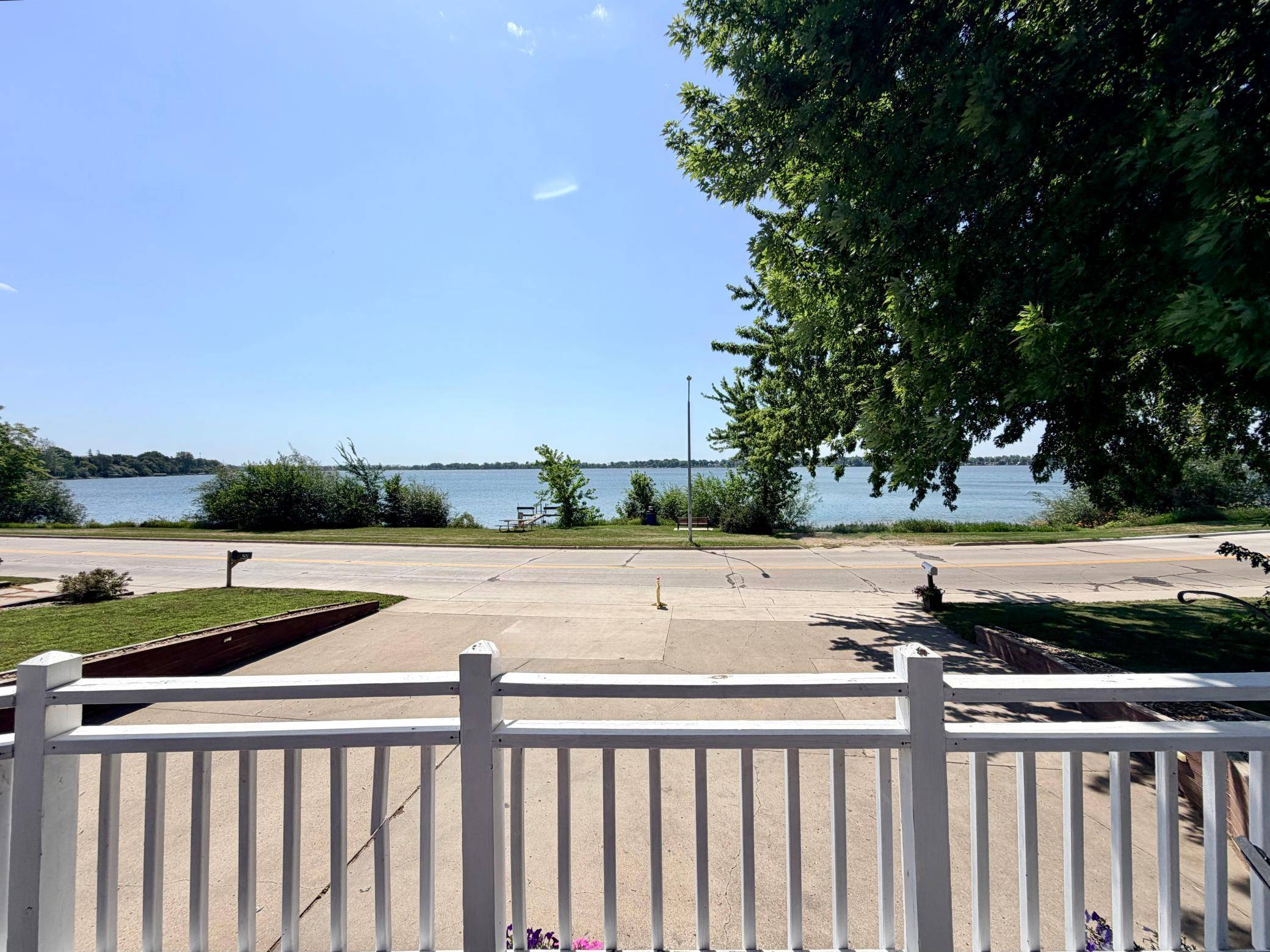 506 W Lake AVE, Worthington, MN 56187