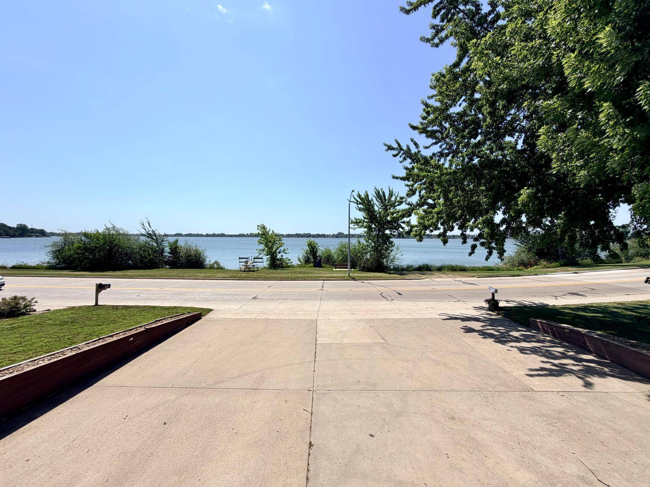 506 W Lake AVE, Worthington, MN 56187