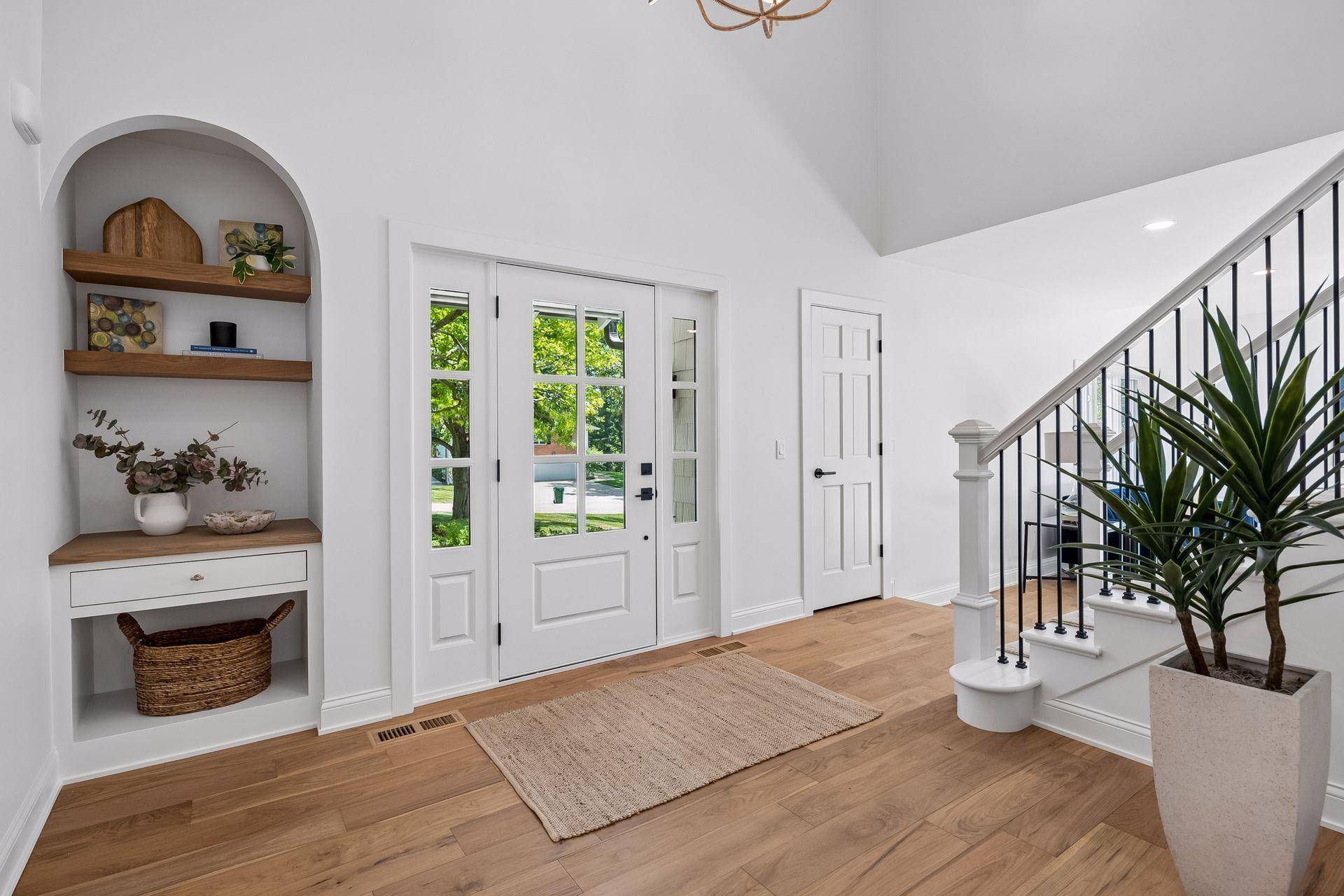 5804 Schaefer RD, Edina, MN 55436