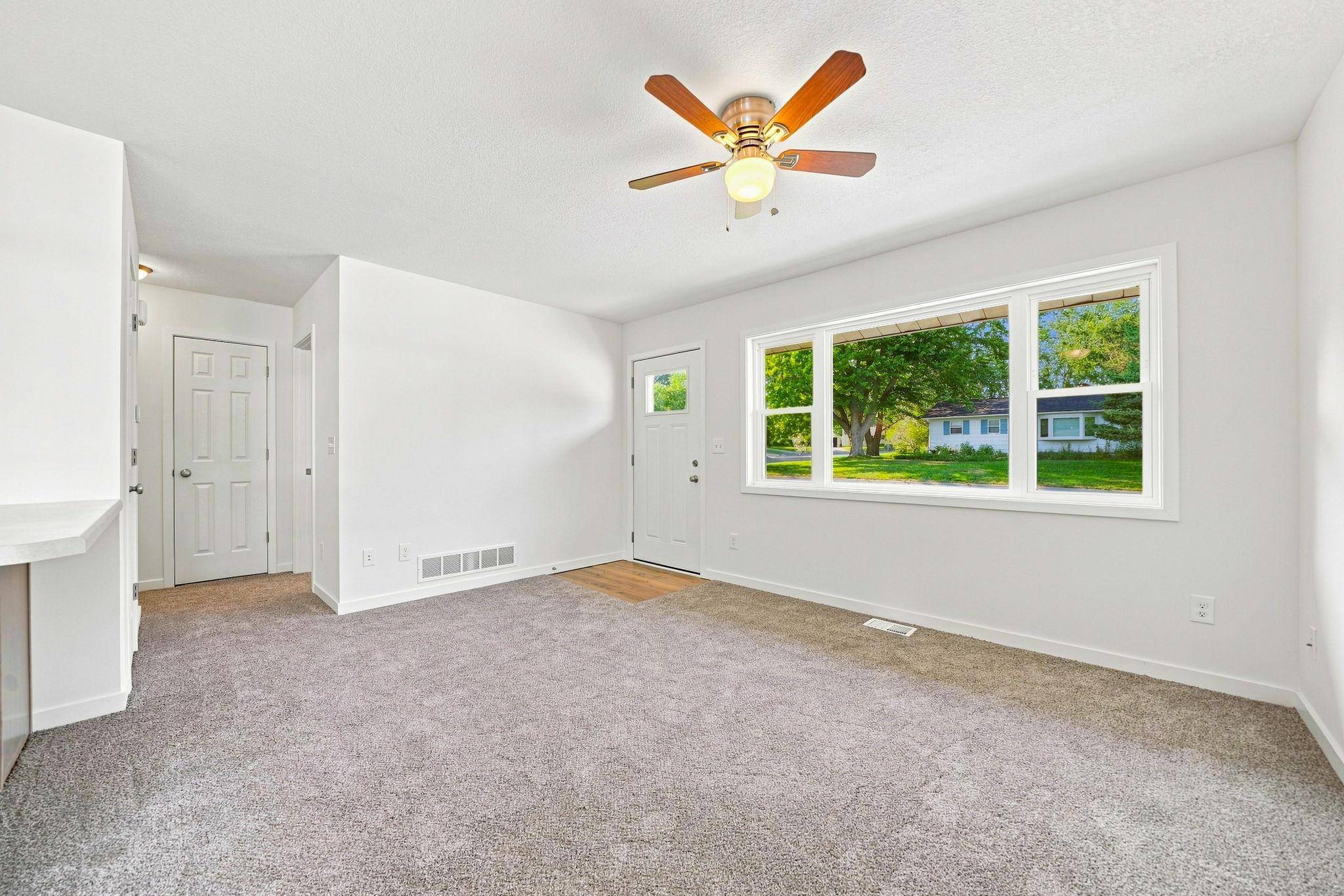 208 2nd ST NW, Byron, MN 55920