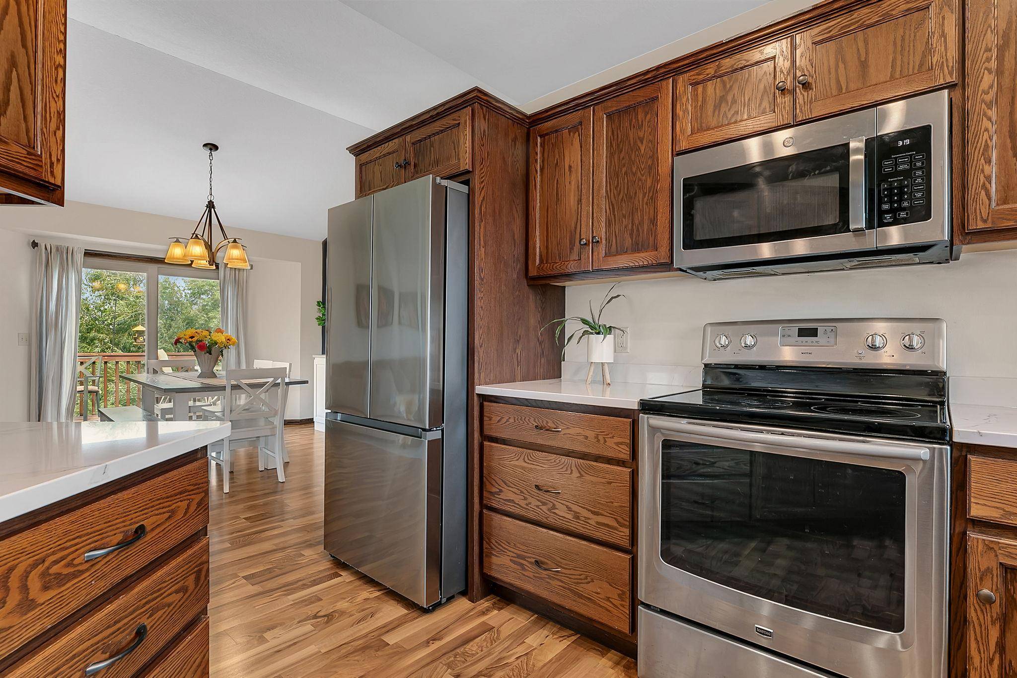 105 Estate DR, Avon, MN 56310