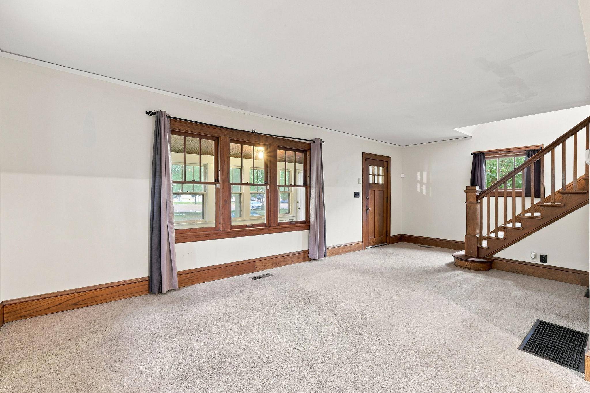 1019 Sherburne AVE, Saint Paul, MN 55104