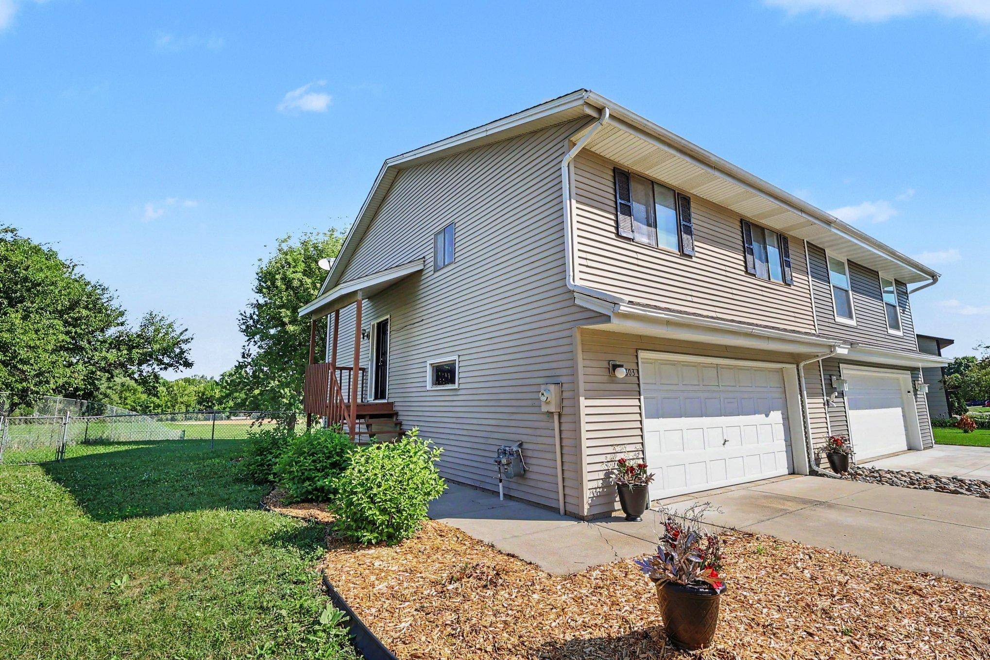 7803 Upper 167th ST W, Lakeville, MN 55044