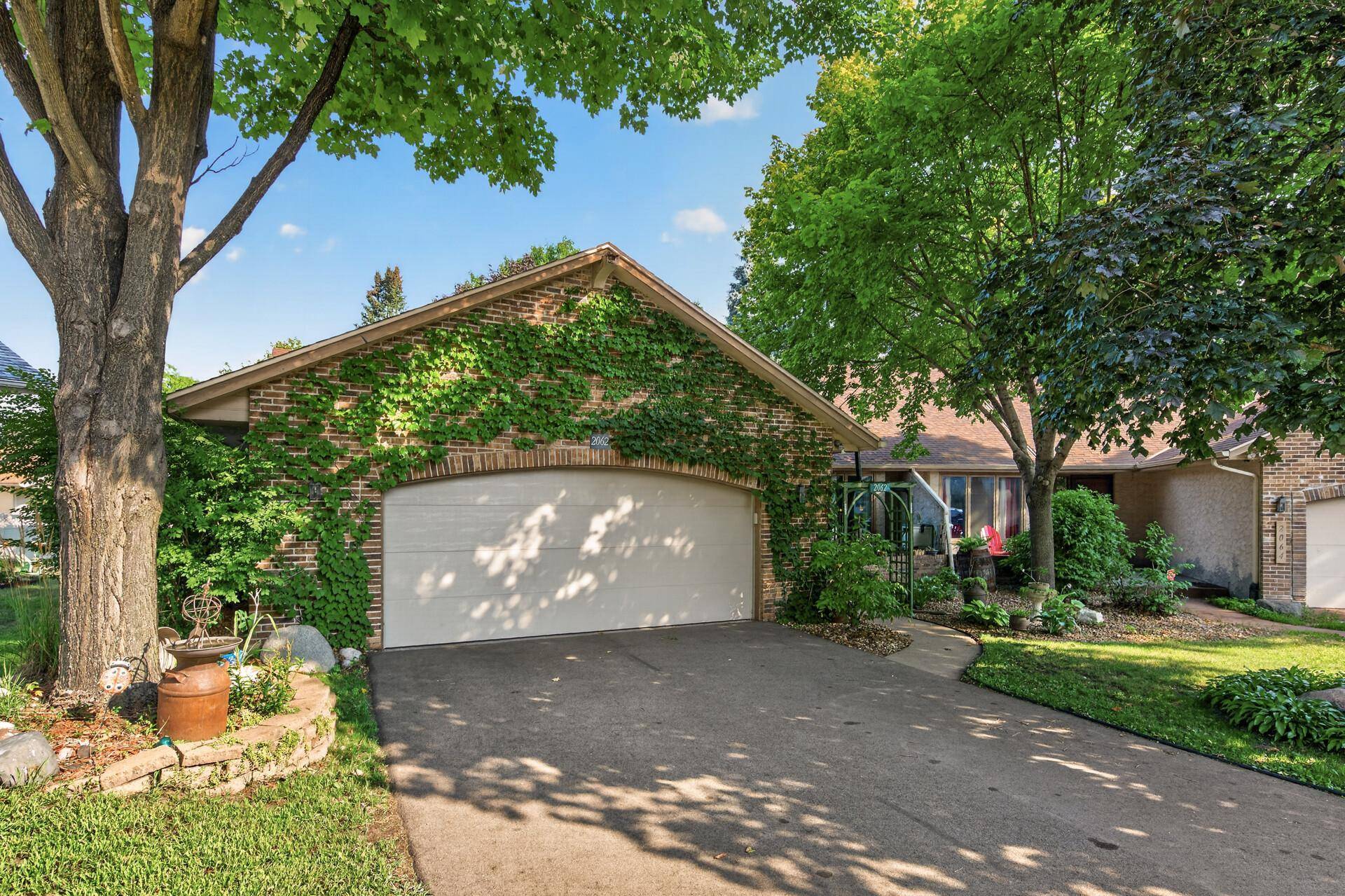 2062 28th AVE NW, New Brighton, MN 55112