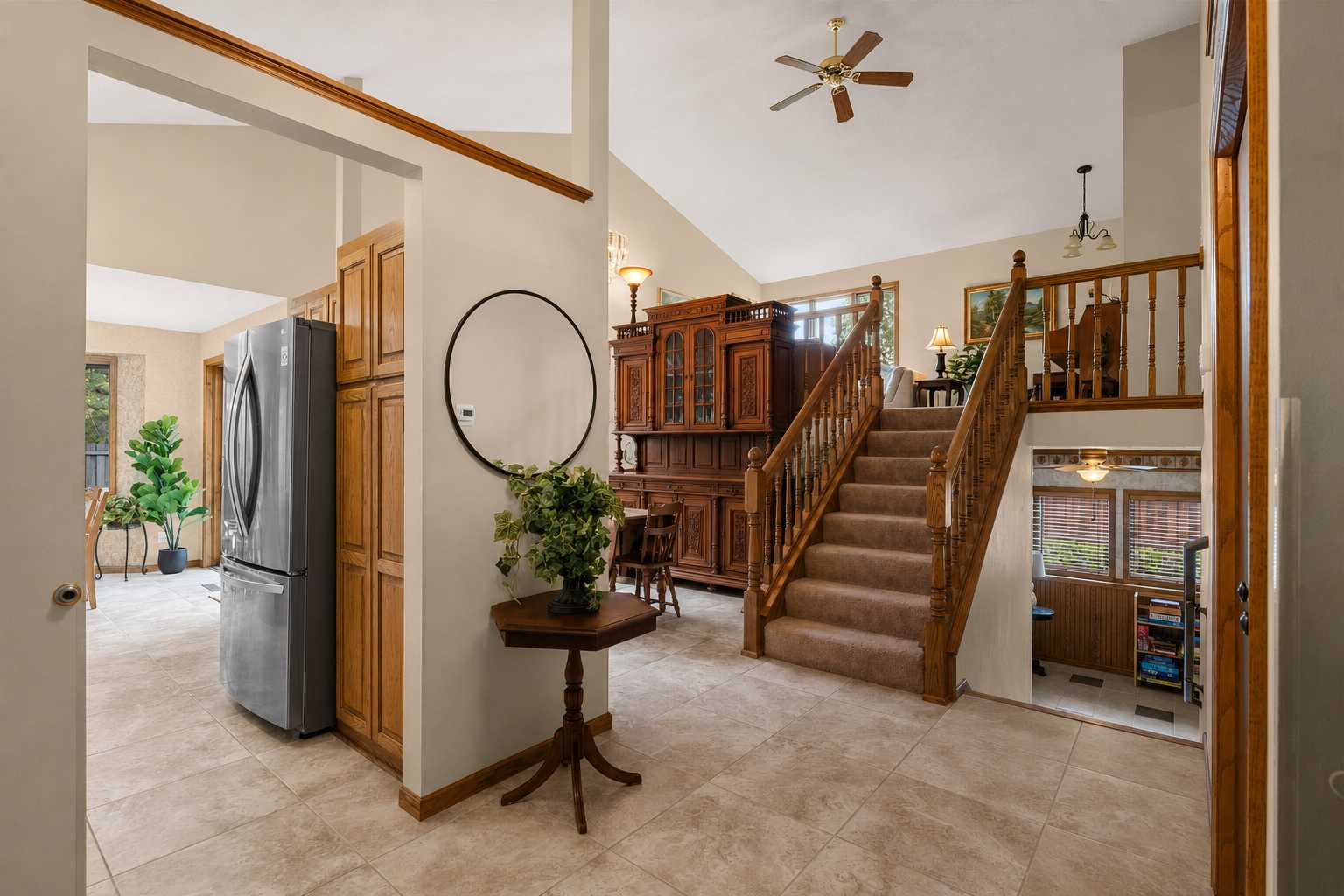 1820 Slater LN, Burnsville, MN 55337