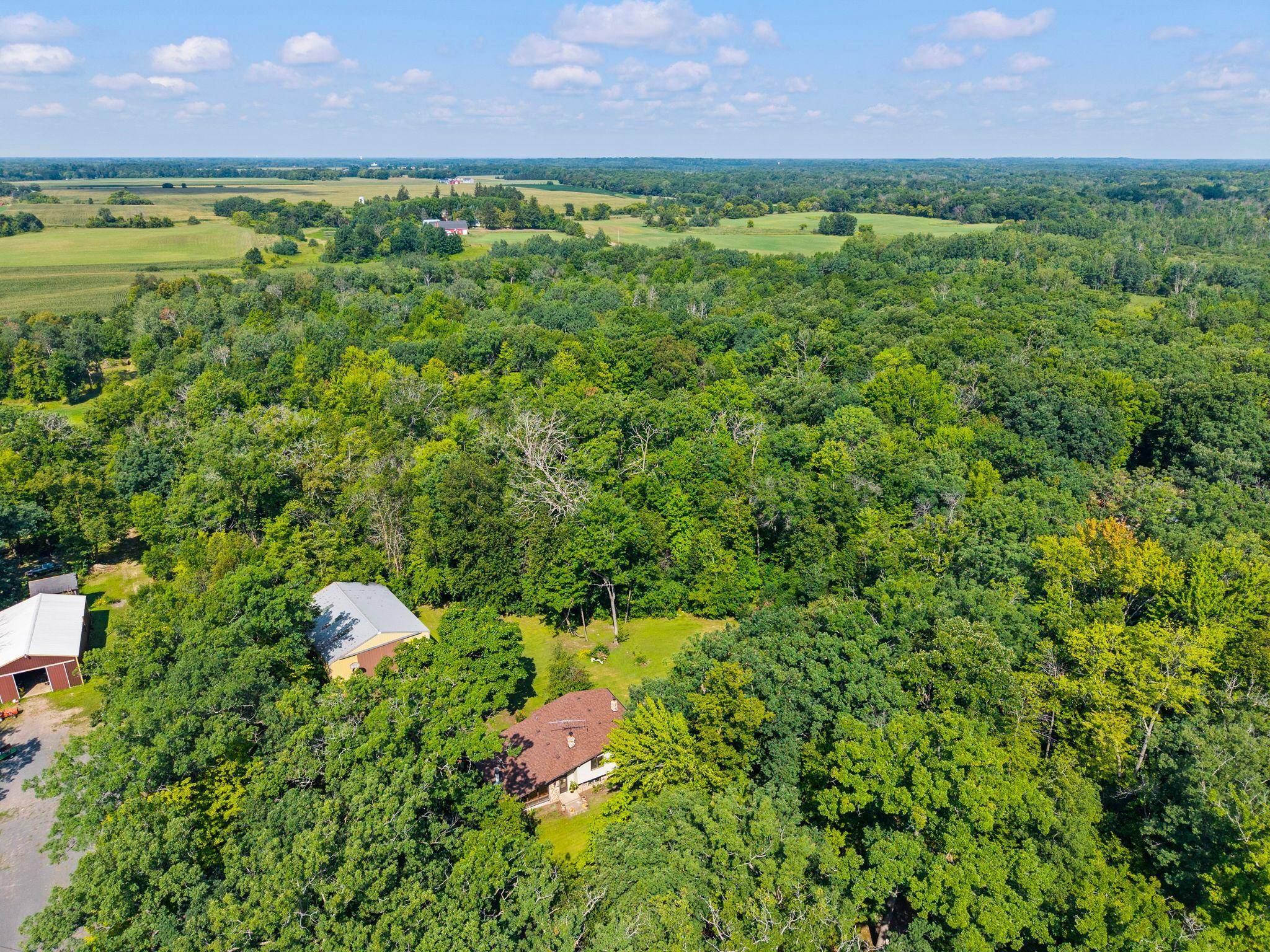 32350 Cedar Crest TRL NE, North Branch, MN 55056
