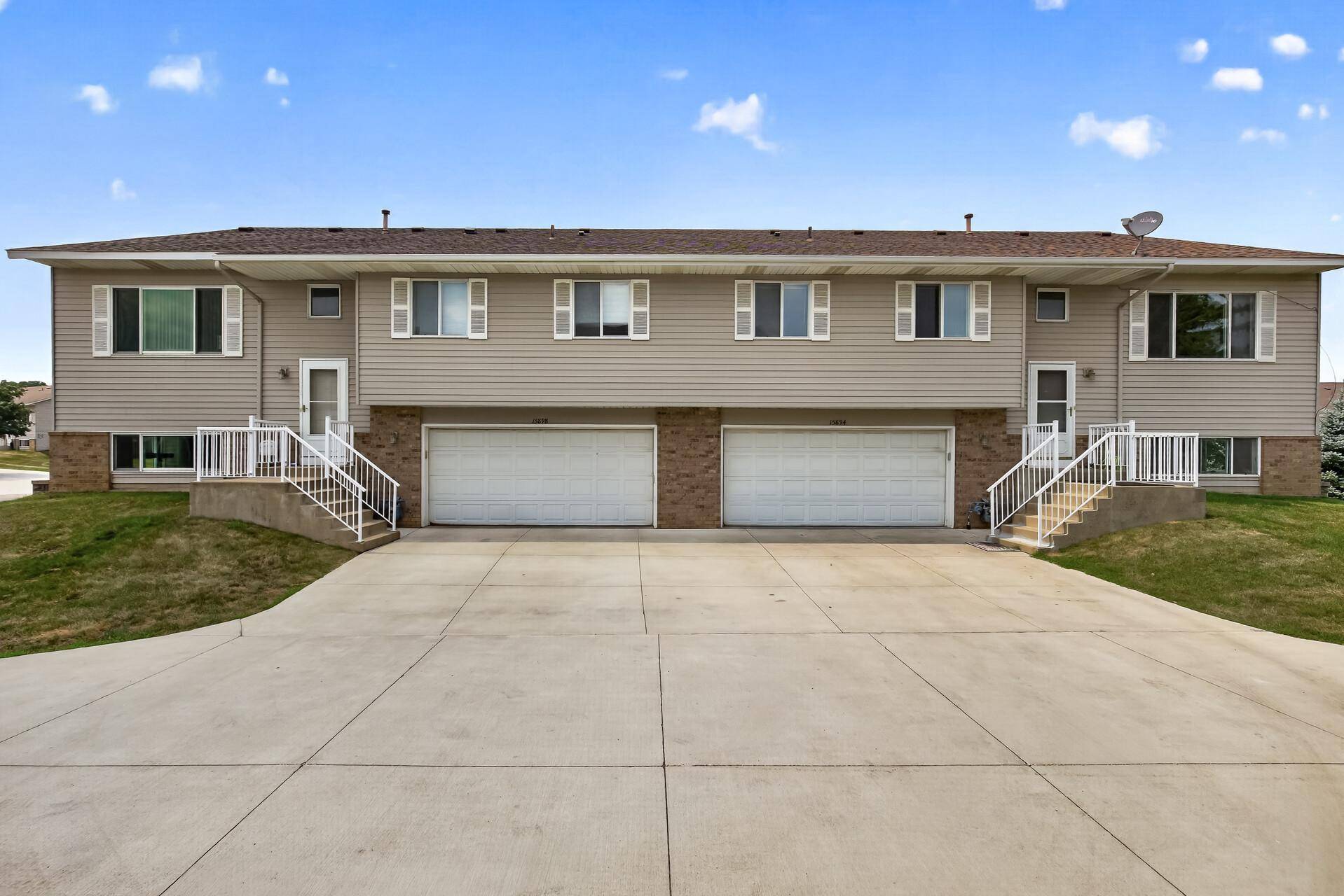 15894 Gooseberry WAY, Apple Valley, MN 55124