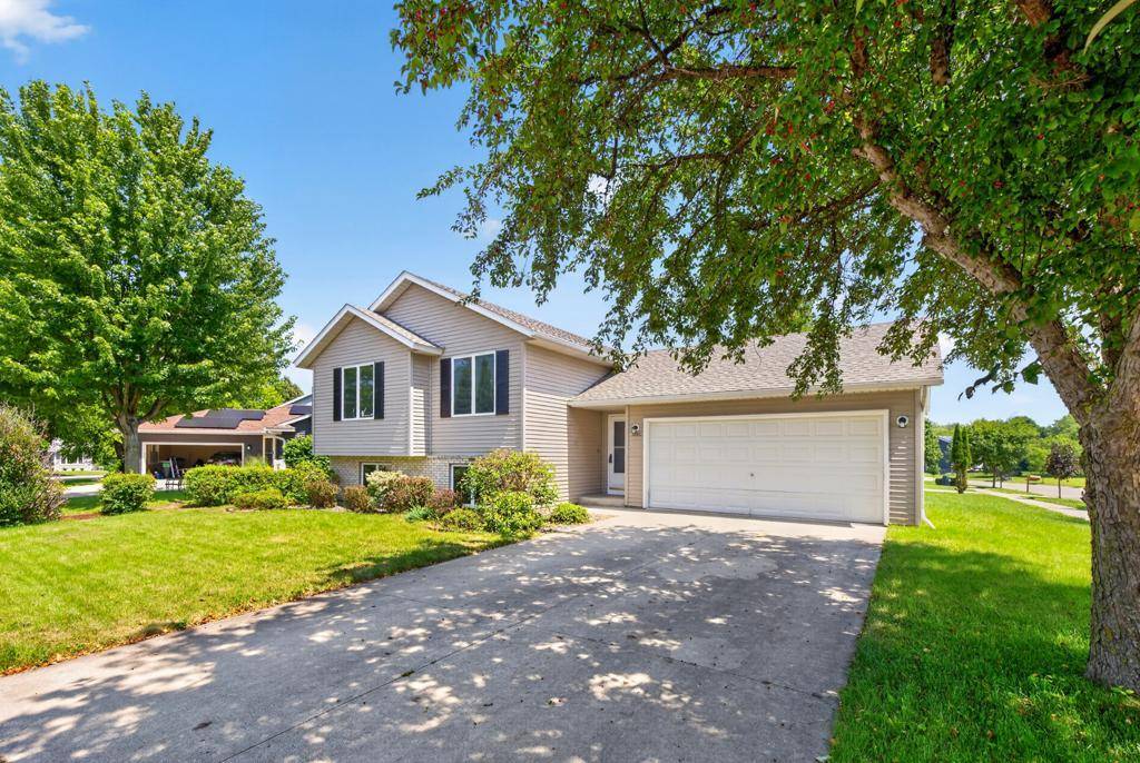3536 Kelsey LN SW, Rochester, MN 55902