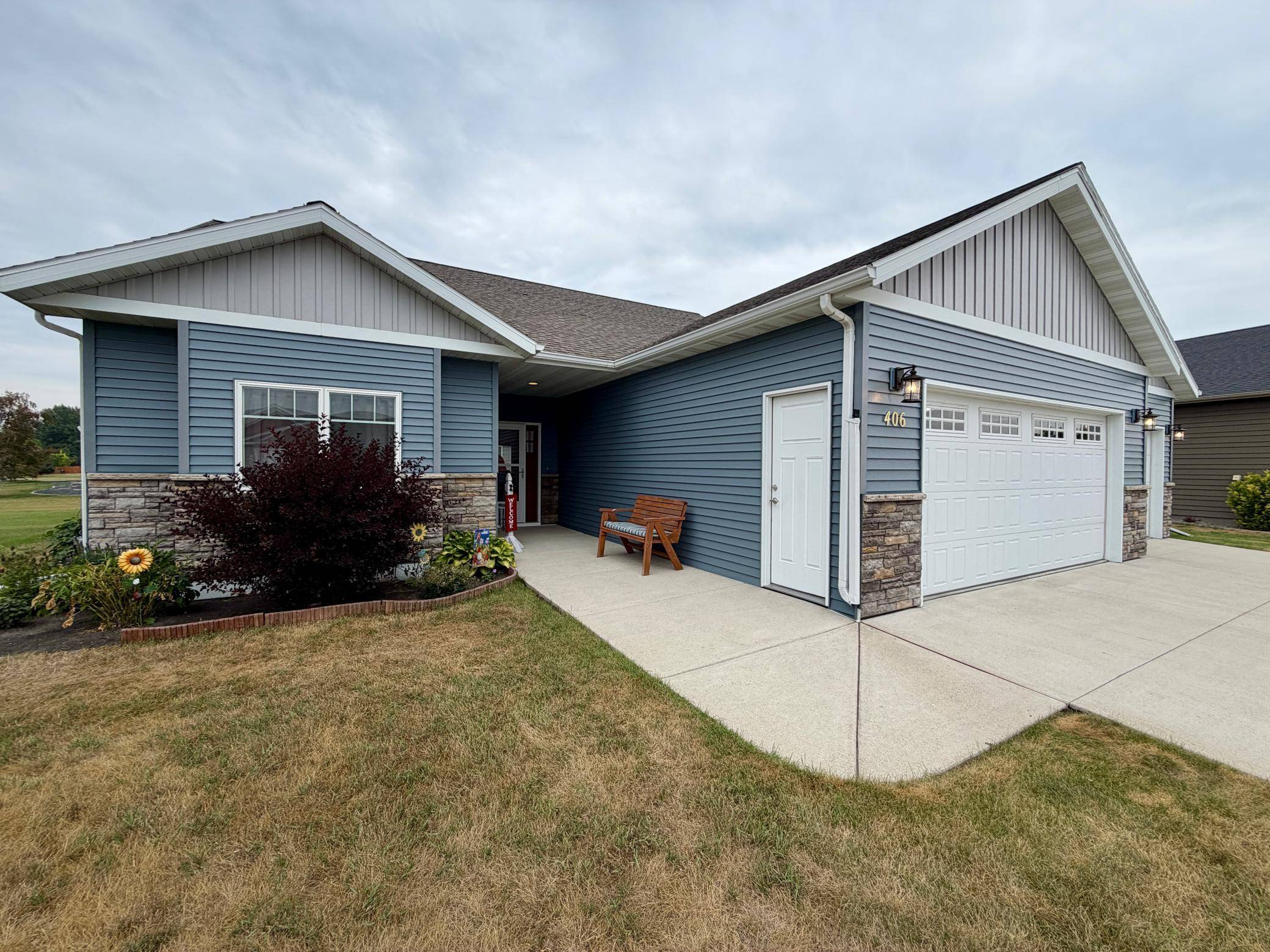 406 13th ST NE, Dilworth, MN 56529