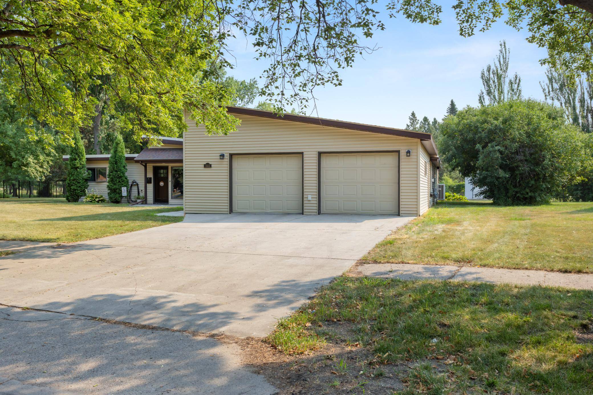 844 2nd ST N, Wahpeton, ND 58075