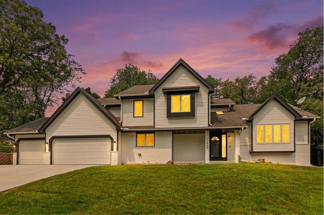 13629 Glasgow LN, Apple Valley, MN 55124