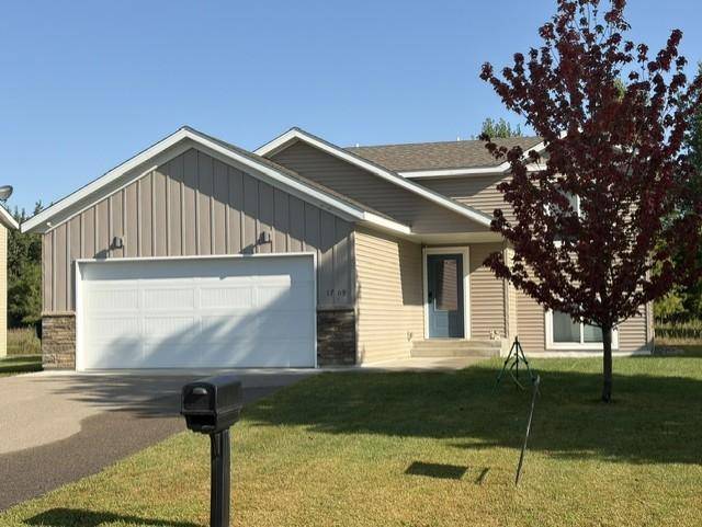 1709 Maple Leaf LN, Litchfield, MN 55355