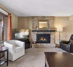 1912 Serendipity CT, New Brighton, MN 55112