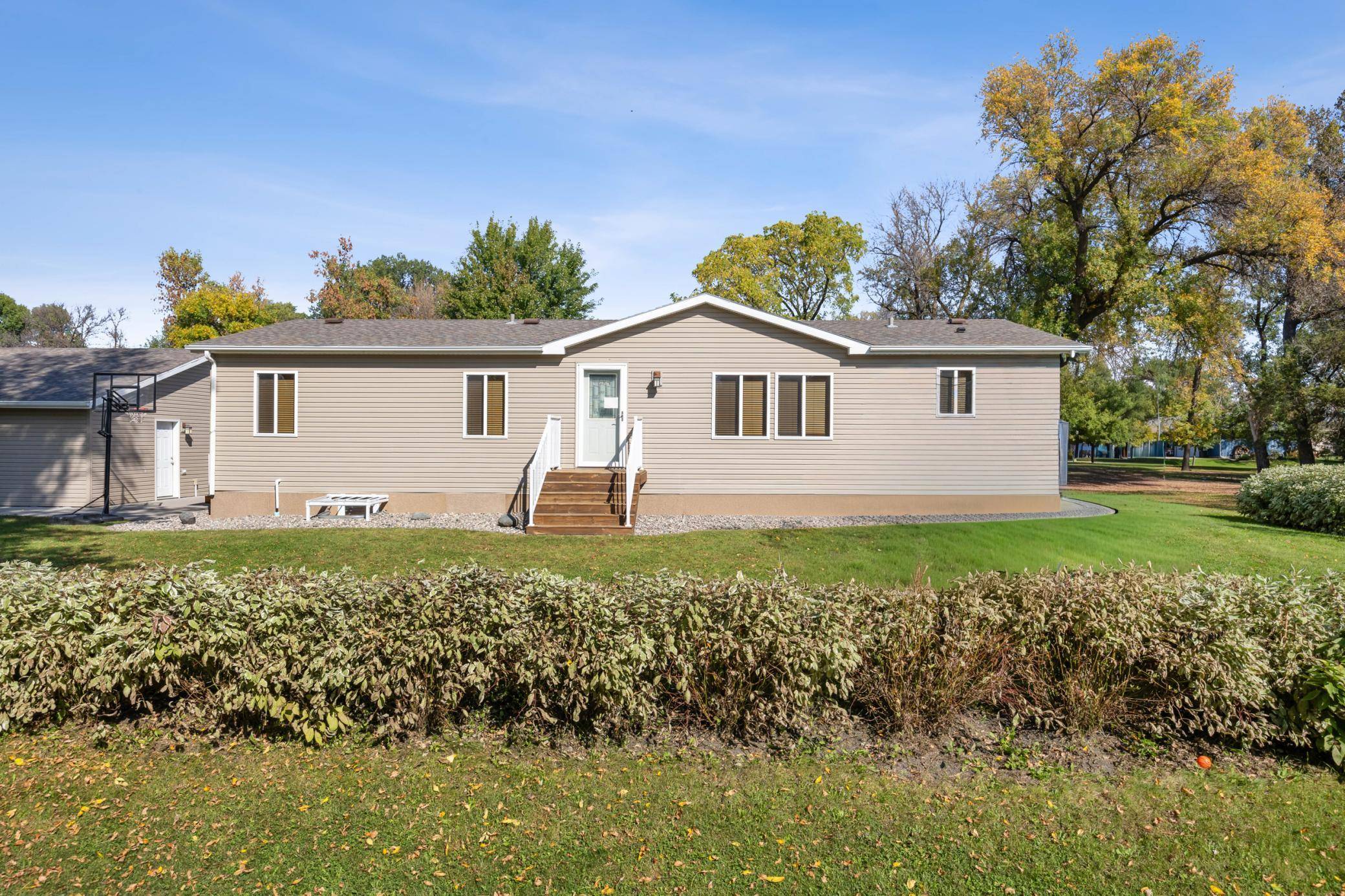 102 3rd ST, Christine, ND 58015