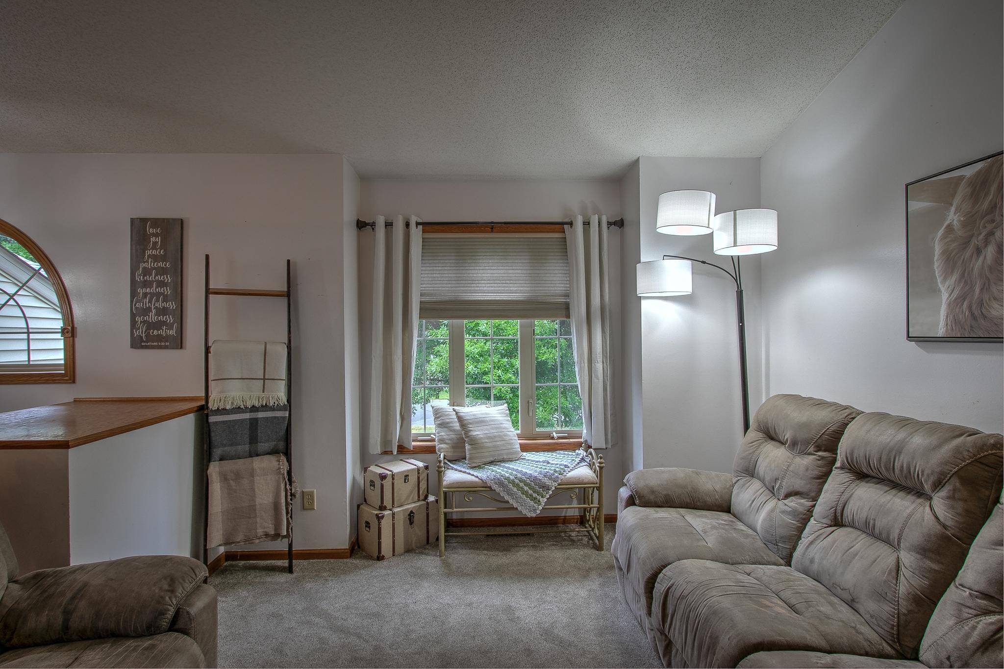 1384 Cedar DR S, Cambridge, MN 55008