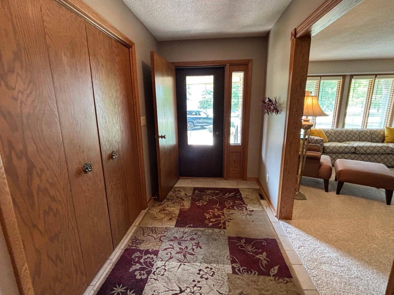 911 Oakmont DR, Thief River Falls, MN 56701