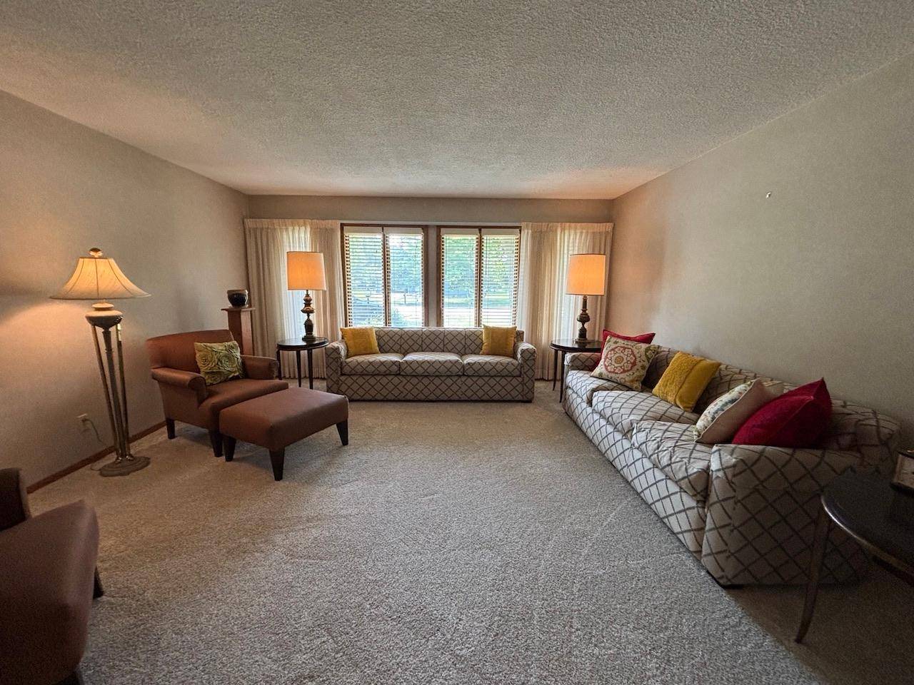 911 Oakmont DR, Thief River Falls, MN 56701