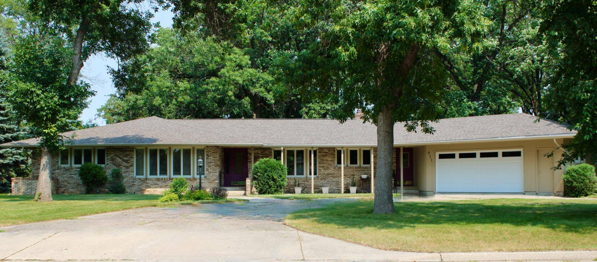 911 Oakmont DR, Thief River Falls, MN 56701