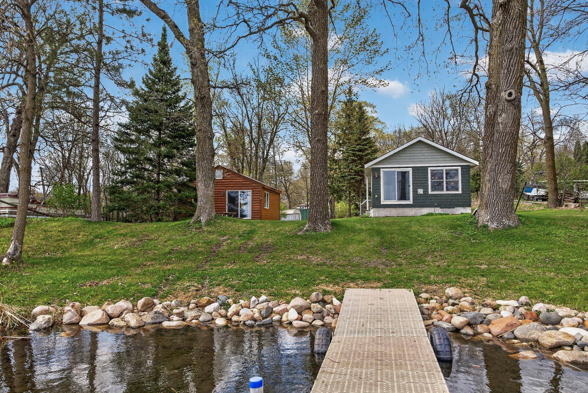 11056 Hoyer AVE NW, Annandale, MN 55302