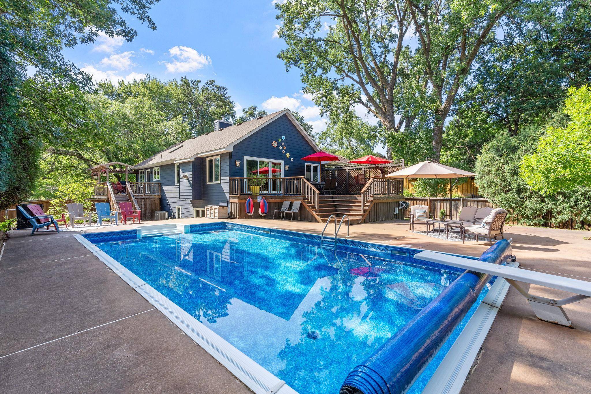 13705 Country PL, Burnsville, MN 55337