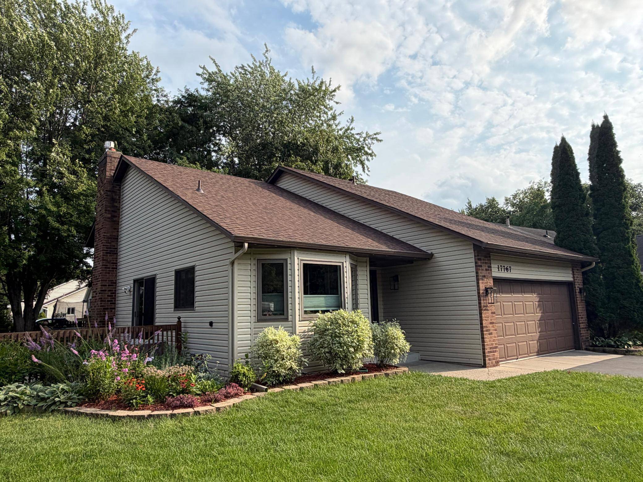 17767 S Shore LN W, Eden Prairie, MN 55346