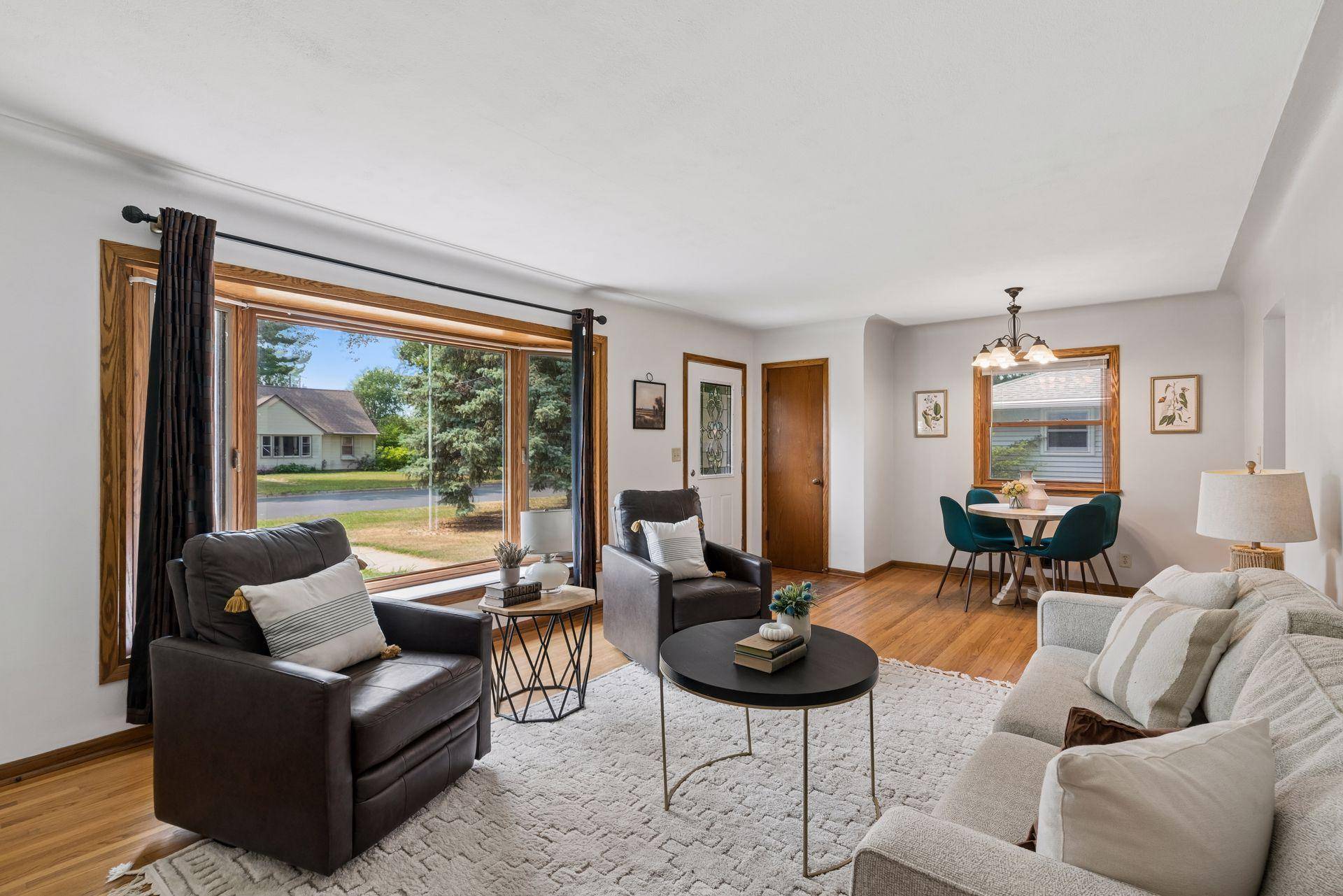 9235 Queen AVE S, Bloomington, MN 55431