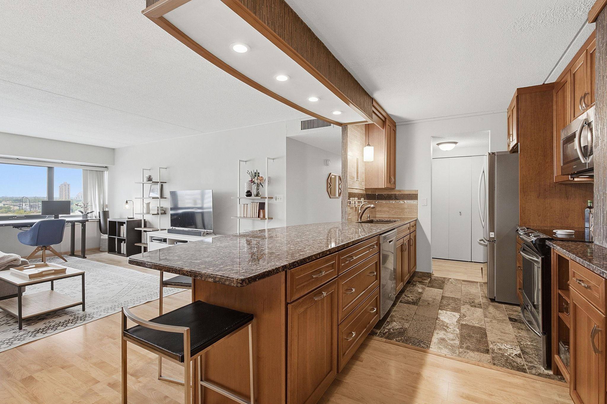 1920 S 1st ST #802, Minneapolis, MN 55454