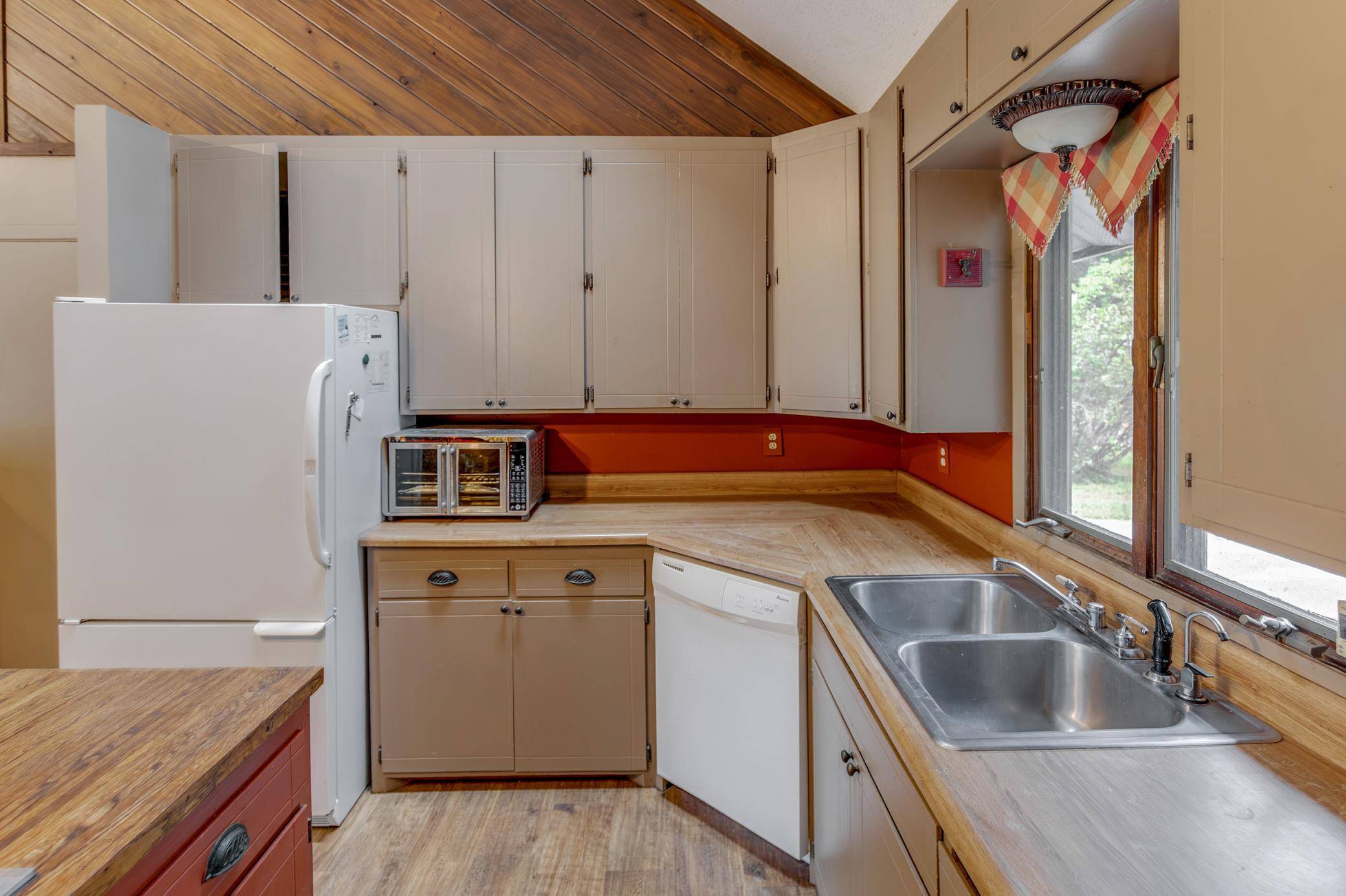 25081 County Road 19, Merrifield, MN 56465