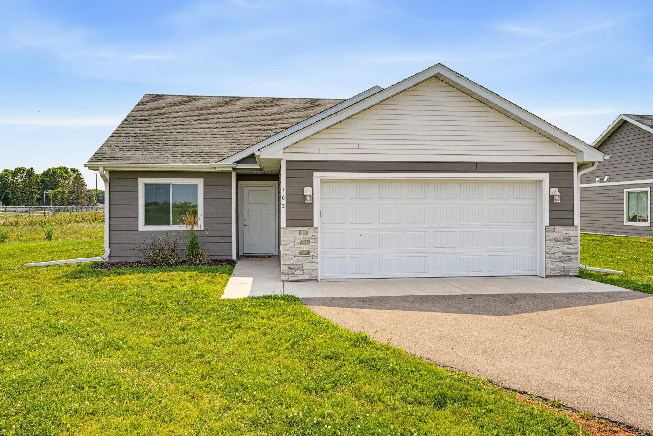 103 Spirit PATH NW, Arlington, MN 55307
