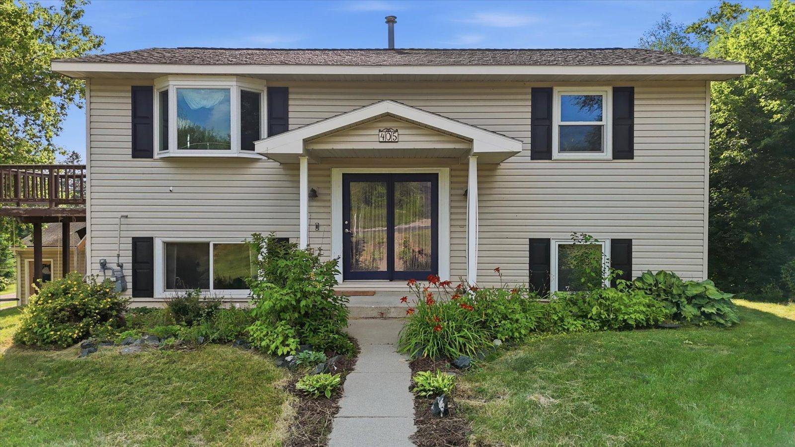 405 SW 1st AVE, Grand Rapids, MN 55744