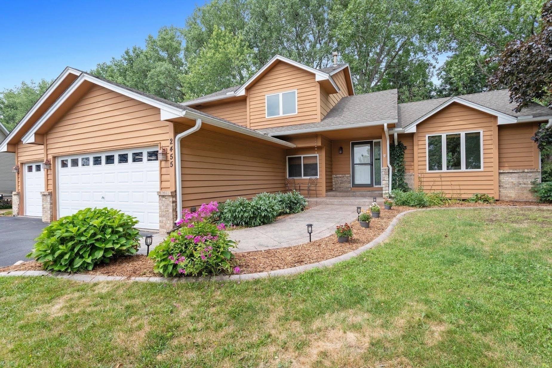 2455 Queensport RD, Woodbury, MN 55125