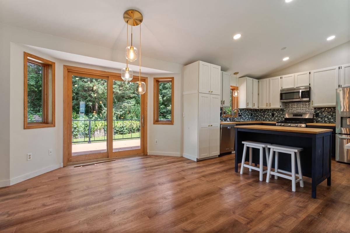 2455 Queensport RD, Woodbury, MN 55125