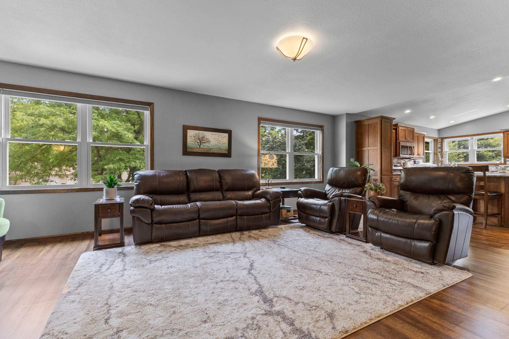 705 N Estates AVE, Litchfield, MN 55355