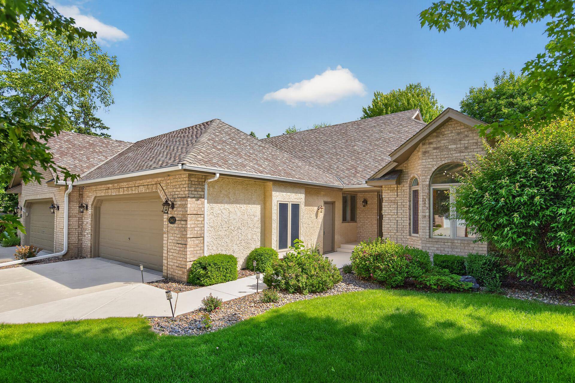 10417 Fawns WAY, Eden Prairie, MN 55347