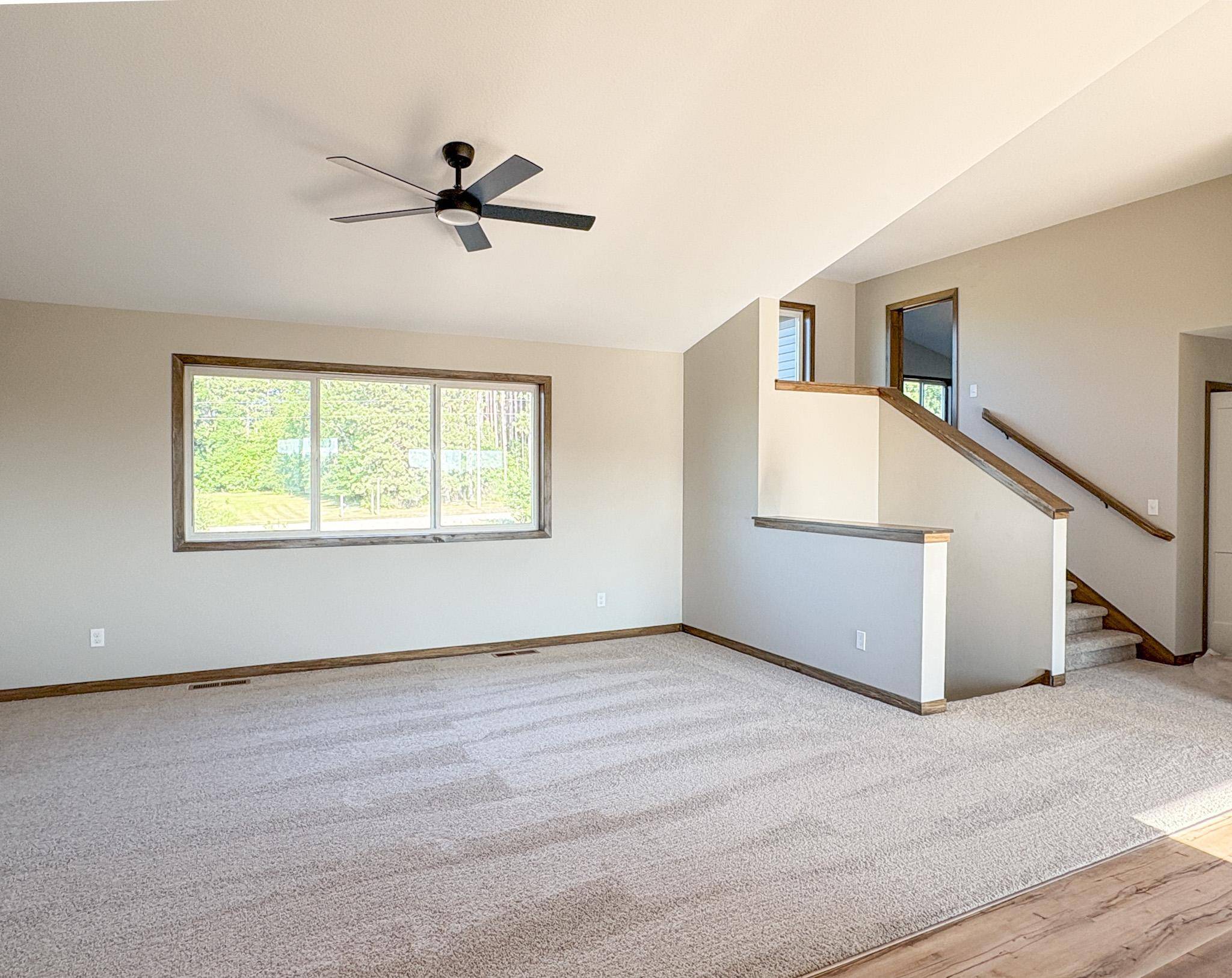 8695 90th AVE, Milaca, MN 56353