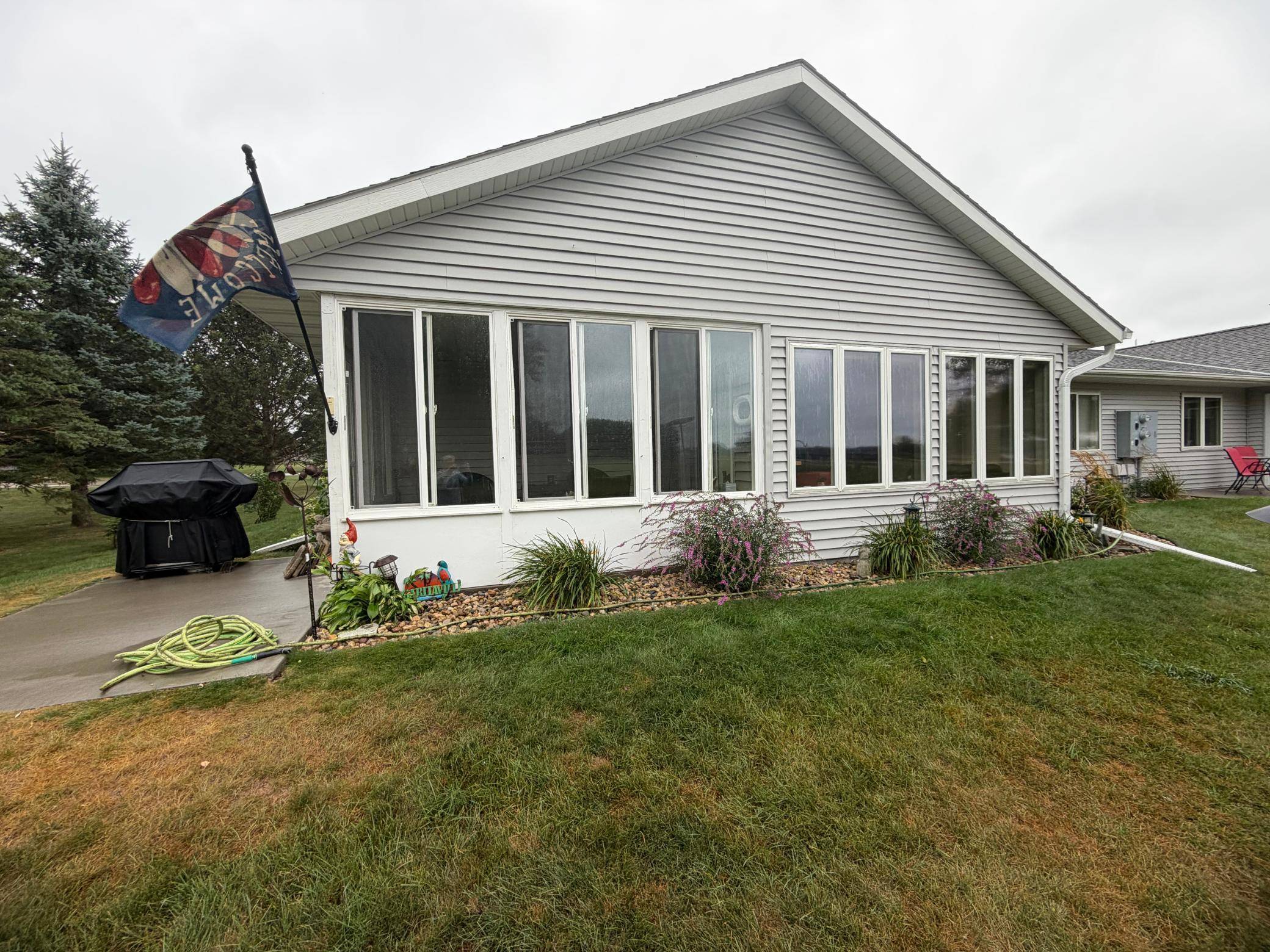 2344 Cherrywood LN, Worthington, MN 56187