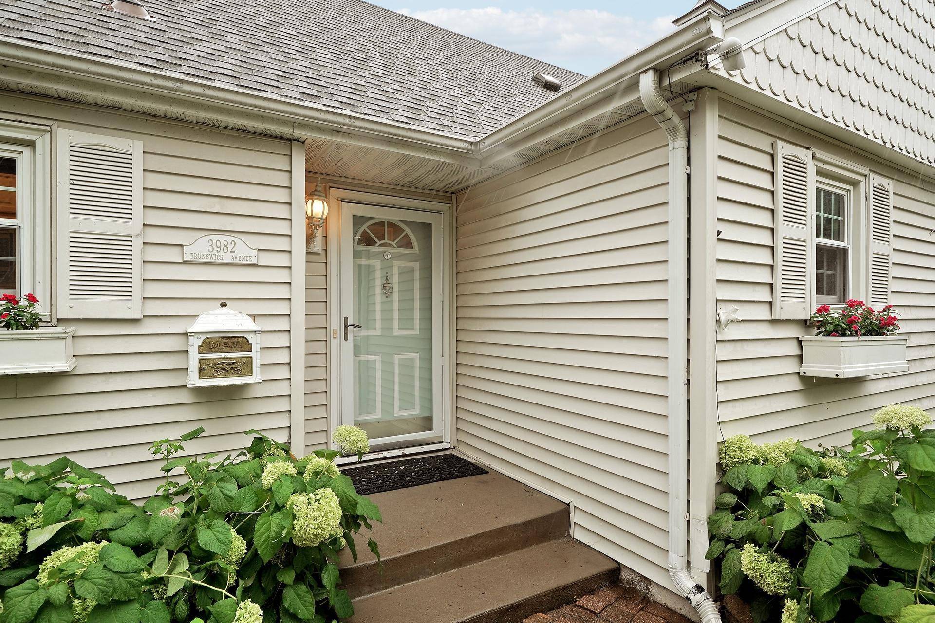 3982 Brunswick AVE S, Saint Louis Park, MN 55416