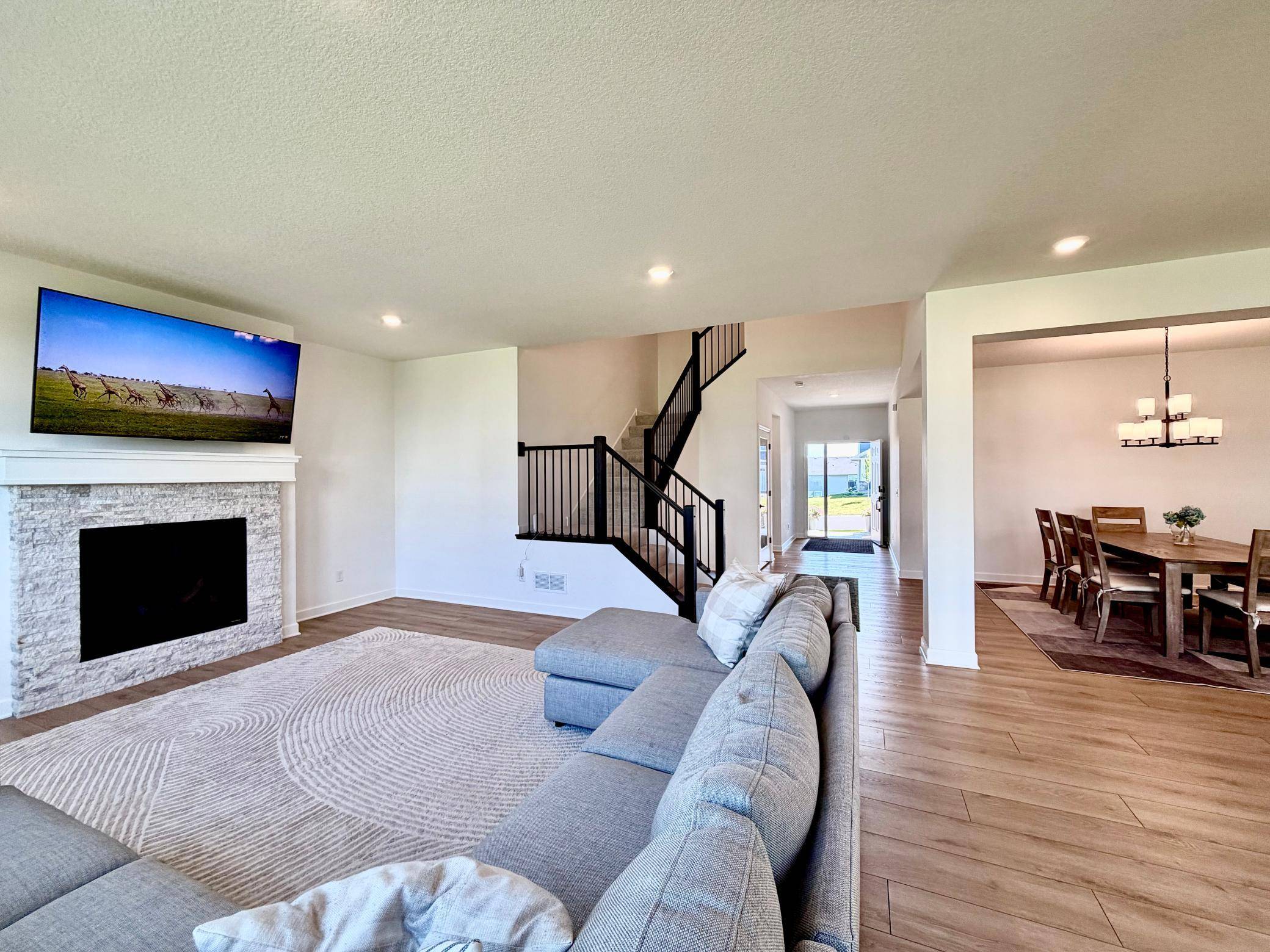 18112 Hounds DR, Lakeville, MN 55044