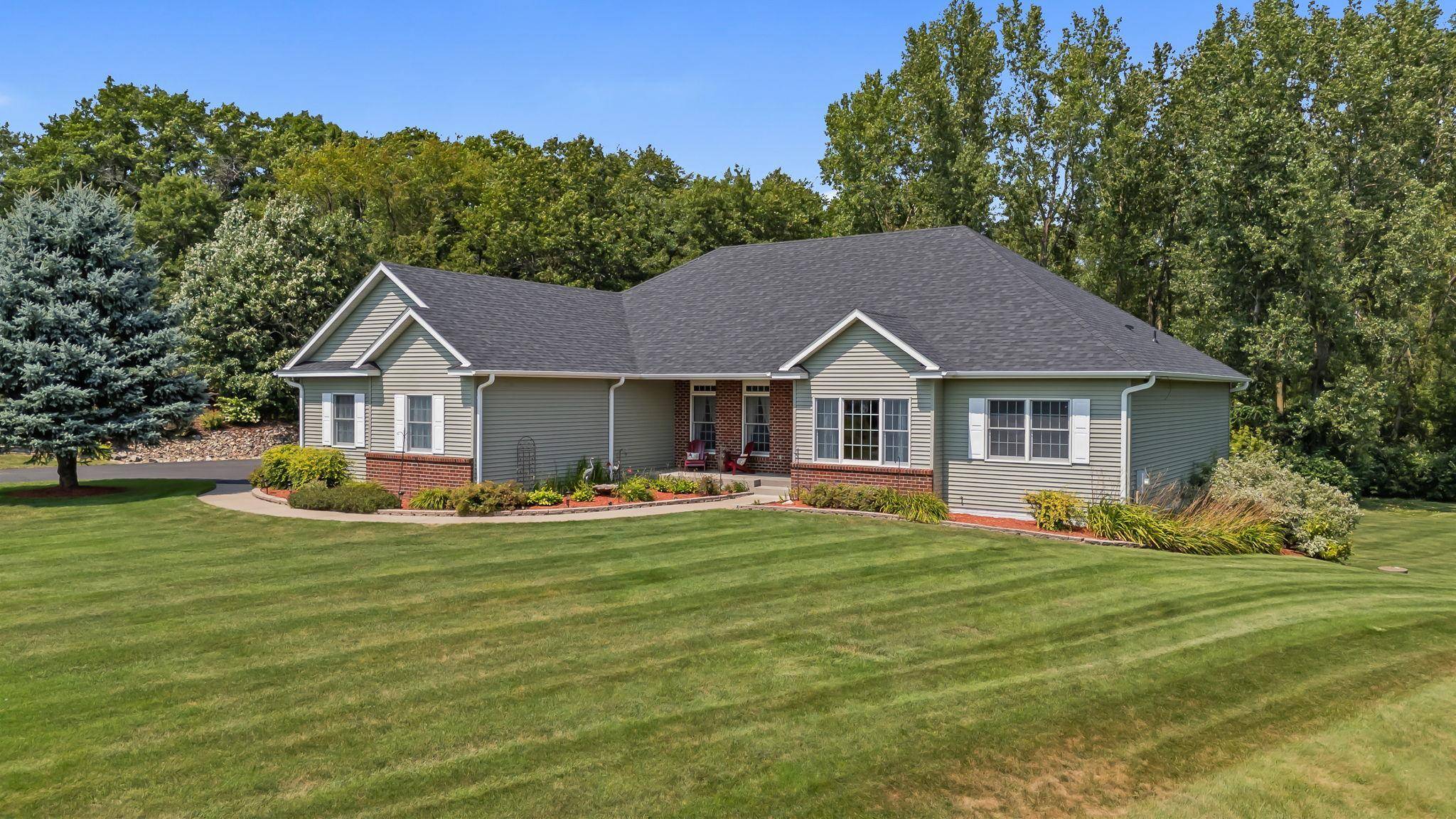 967 176th ST, Hammond, WI 54015