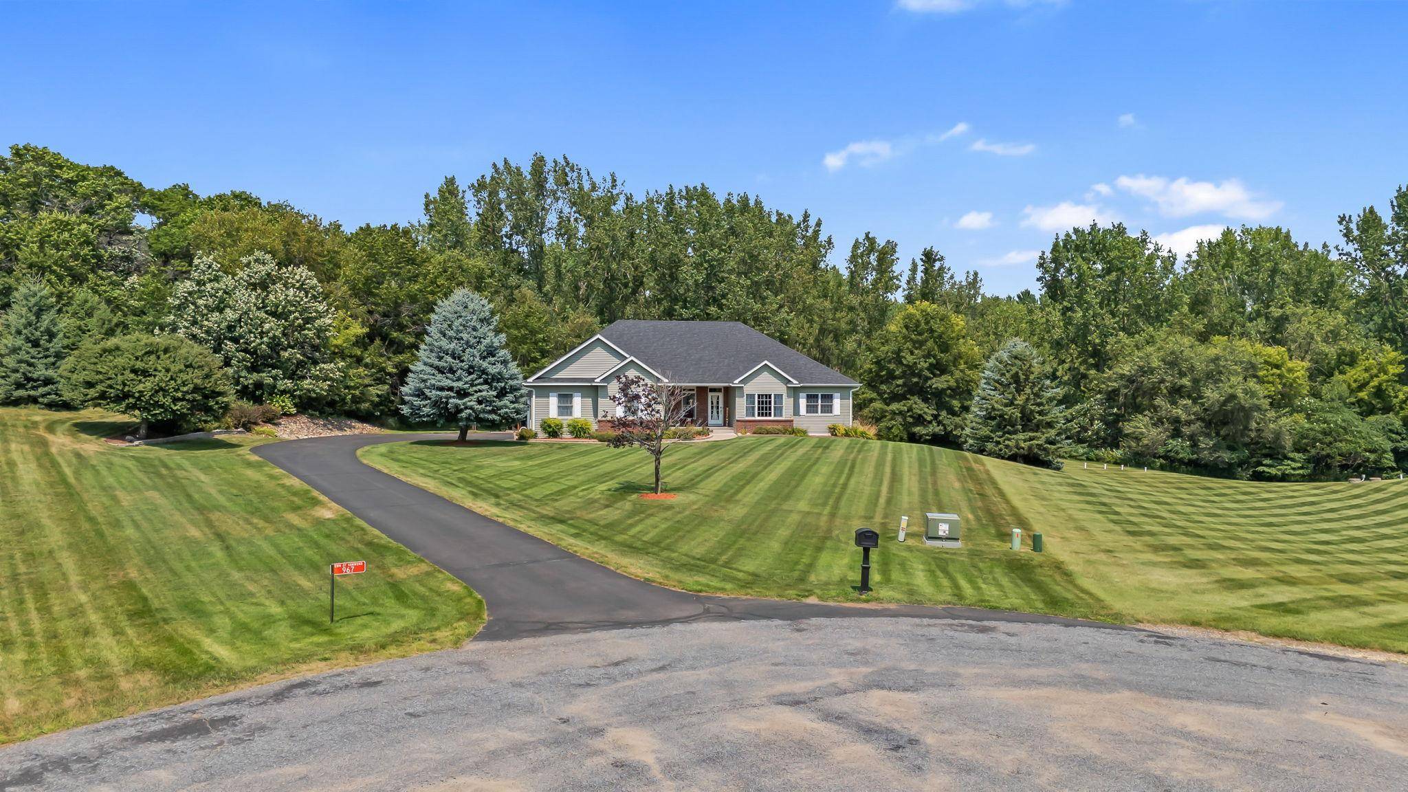 967 176th ST, Hammond, WI 54015