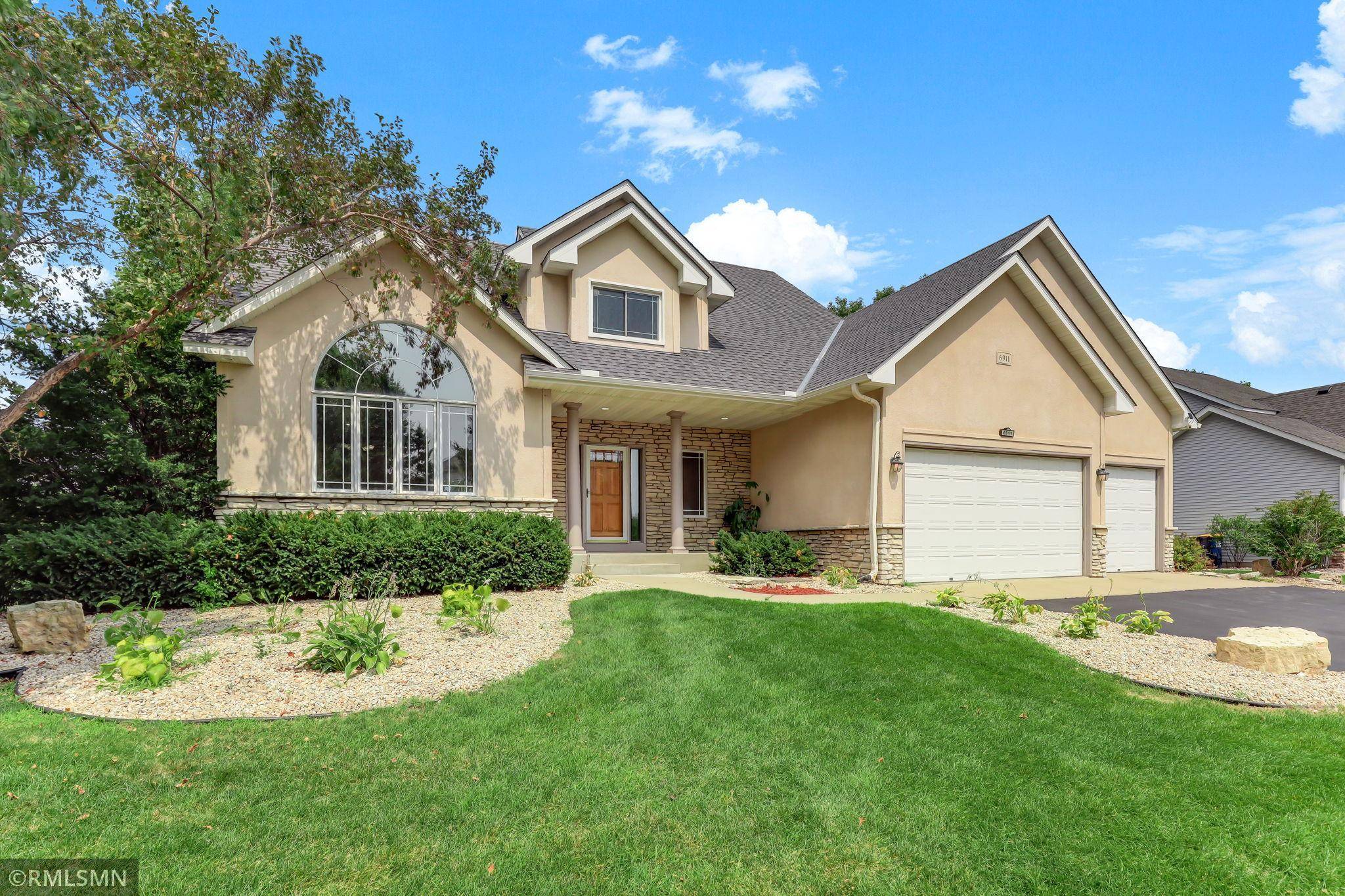 6911 Cambridge RD, Shakopee, MN 55379