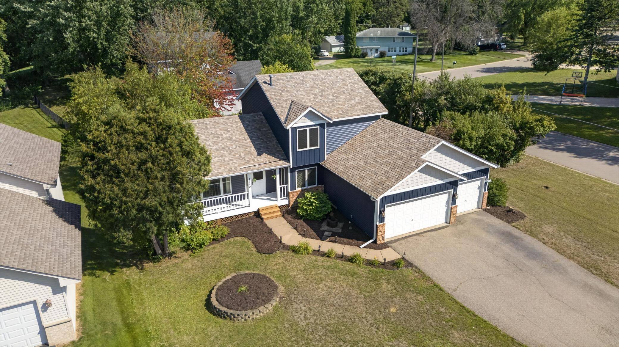 1200 Earle WAY, Burnsville, MN 55306