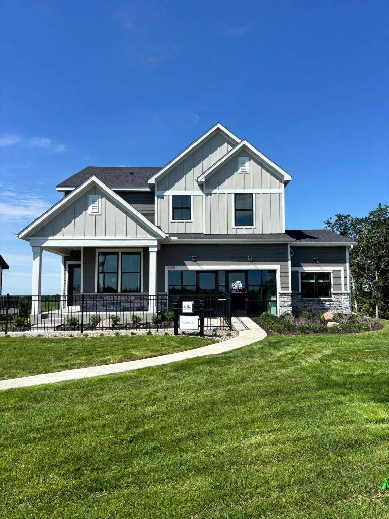 3762 Holbrook DR, Waconia, MN 55387