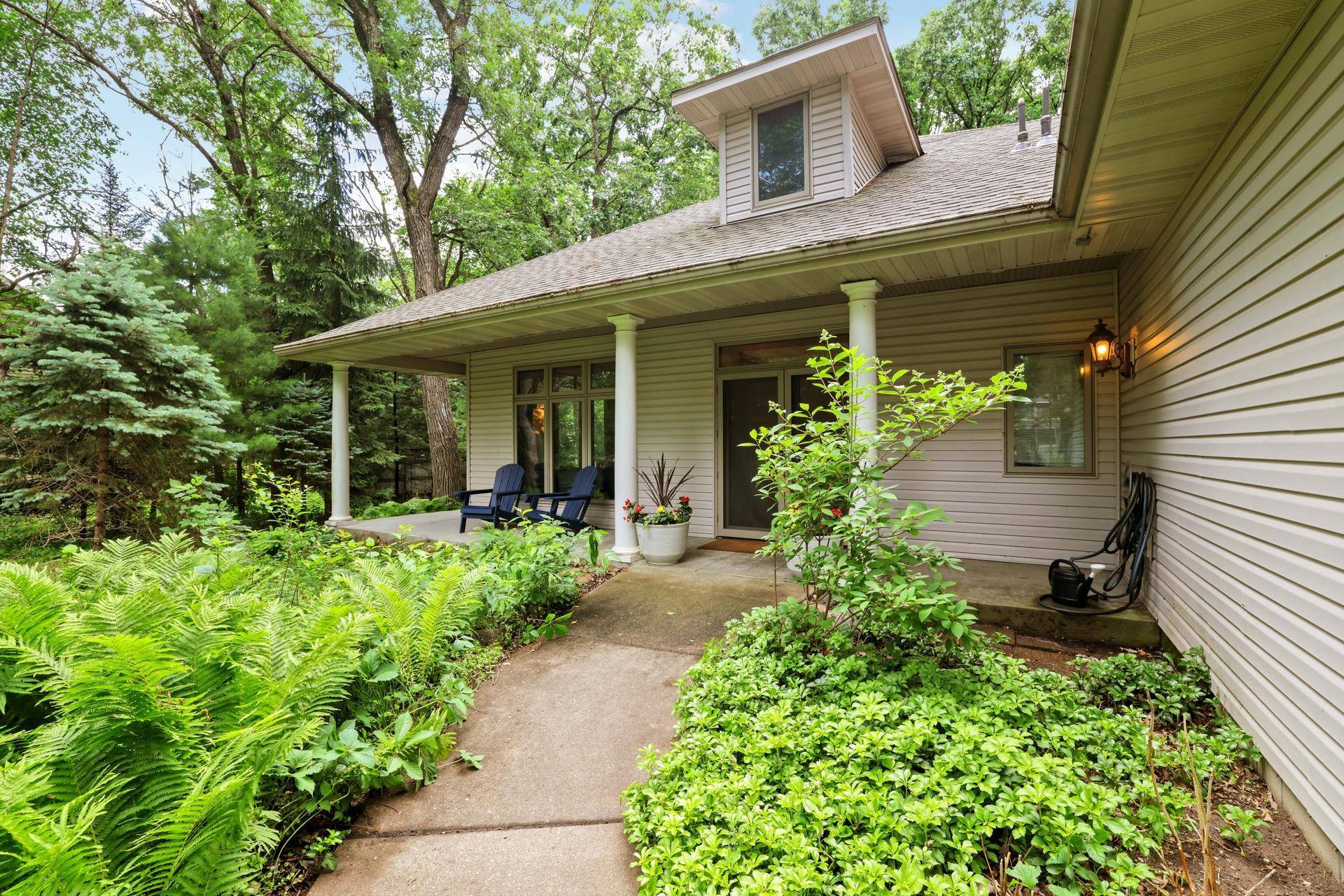 17 Baillon LN, Lakeland, MN 55043